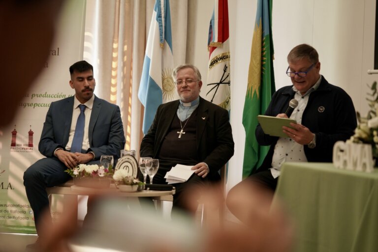 Lee más sobre el artículo El Encuentro Interreligioso en la Expo Rural 2025 celebró la unidad y la reflexión compartida