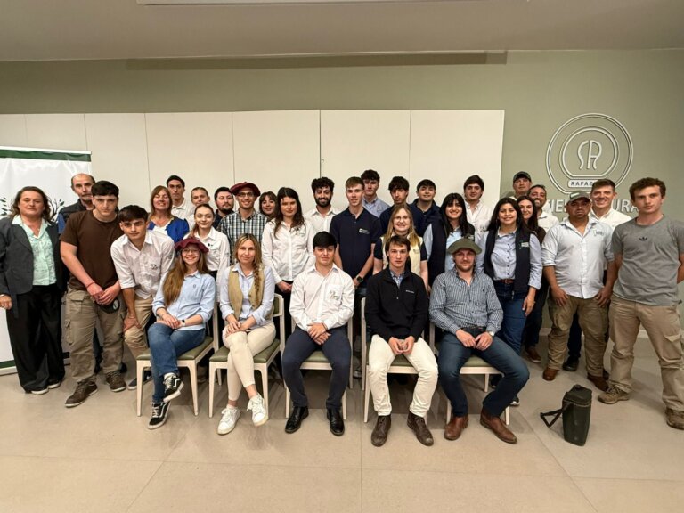 Lee más sobre el artículo Innovación, bienestar y futuro: ejes del Foro de Juventudes en la Expo Rural