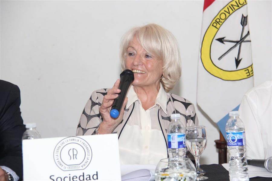 En este momento estás viendo «La mirada del hombre y la mirada de la mujer jamás pueden confrontar»