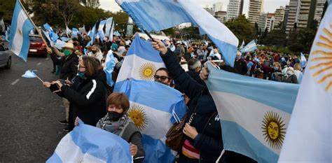 En este momento estás viendo «Defendamos lo que los ARGENTINOS ansiamos para nosotros, para nuestras familias y para los que vienen detrás nuestro»