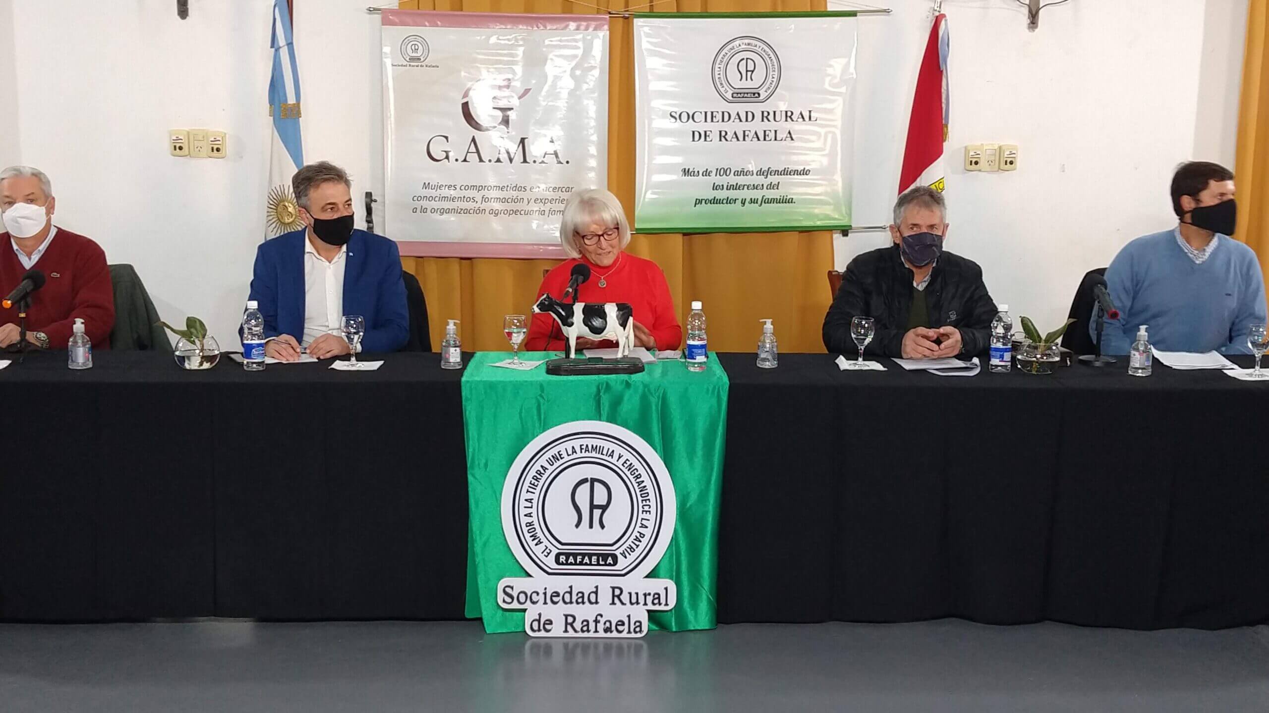 En este momento estás viendo “Tratamos de reinventarnos pensando en las problemáticas del sector, las necesidades de los productores y la importancia de abreviar espacios entre el campo y la ciudad”
