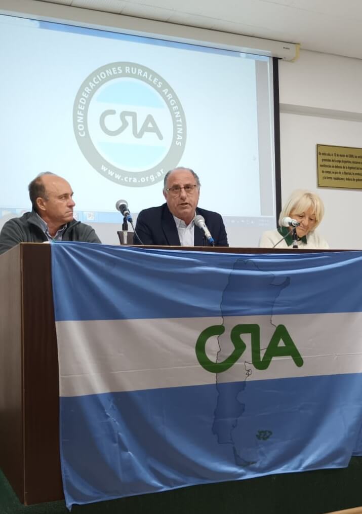 En este momento estás viendo Se presentó el tercer Seminario Internacional de Lechería en CRA