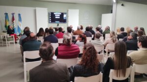 Lee más sobre el artículo Con una charla sobre Inteligencia Artificial se inauguró el SUM tecnológico de la SRR